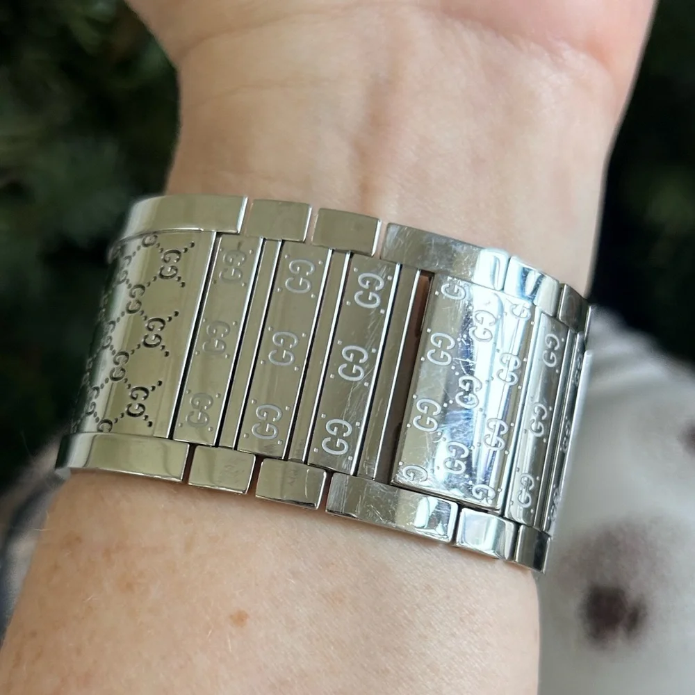 Gucci Italian Luxury Bracelet Watch Swiss Quartz